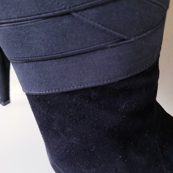 Stuart Weitzman Papoose Black Suede Booties - 8 - Picture 12 of 14
